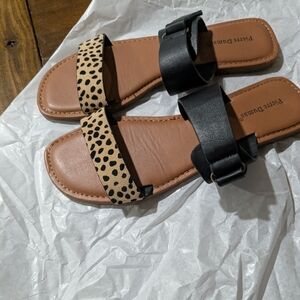 Pierre Dumas women's sandals.